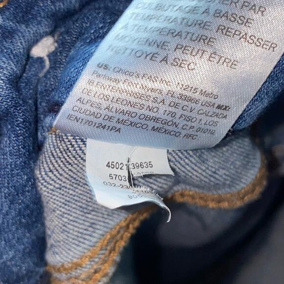 Chico’s Pull-On Blue Denim Jegging Ankle Jeans Lightly Distressed Size 14R - Picture 6 of 7